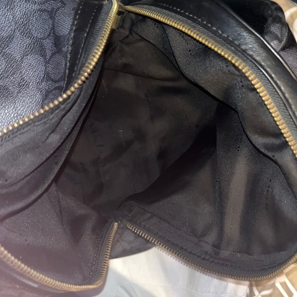 New coach bag worn for 2 months still in good condition everything still there - Picture 4 of 5